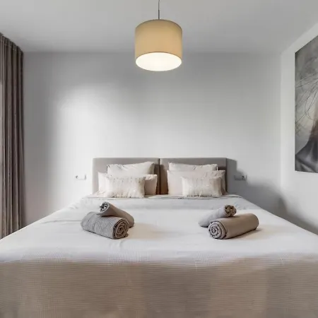 Apartment Heerlijke Prive Tuin In Golf Hills Estepona